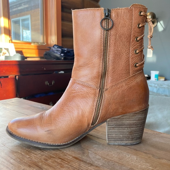 Latigo brand leather stacked heel boots - Picture 2 of 4